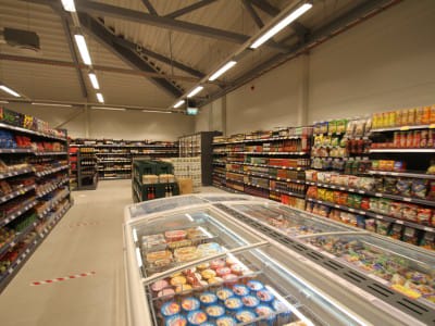 VVN-tiimi toimitti toimituslaitteet ja kokoonpanotyöt kauppaketjun "TOP" uuteen myymälään Siguldassa.15